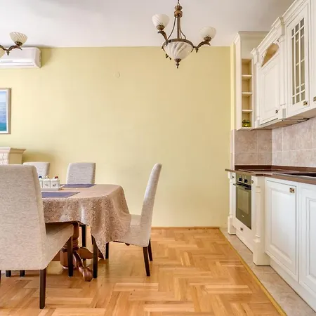Danigo Apartament *