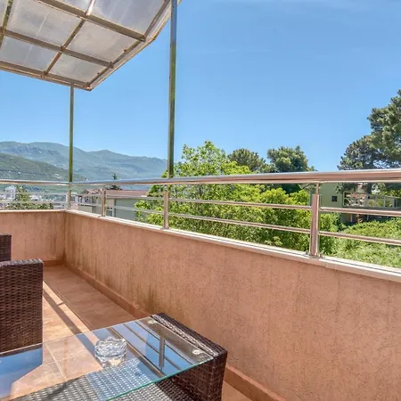 Apartament Danigo *
