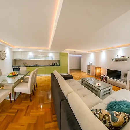 Danigo Apartament Budva
