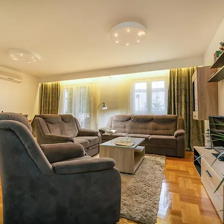 Apartament Danigo *